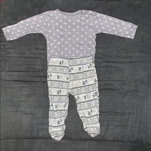 Baby girl long sleeved, footed pant set
